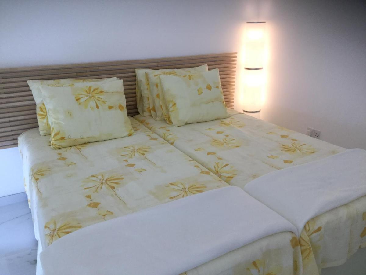 Yellow Studio Brand New Лимасол Экстерьер фото